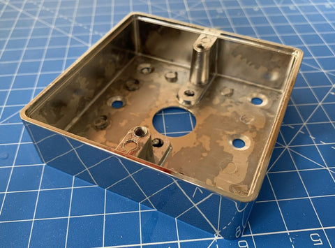 Chrome Pattress 86 mm Cast Metal Surface Mount